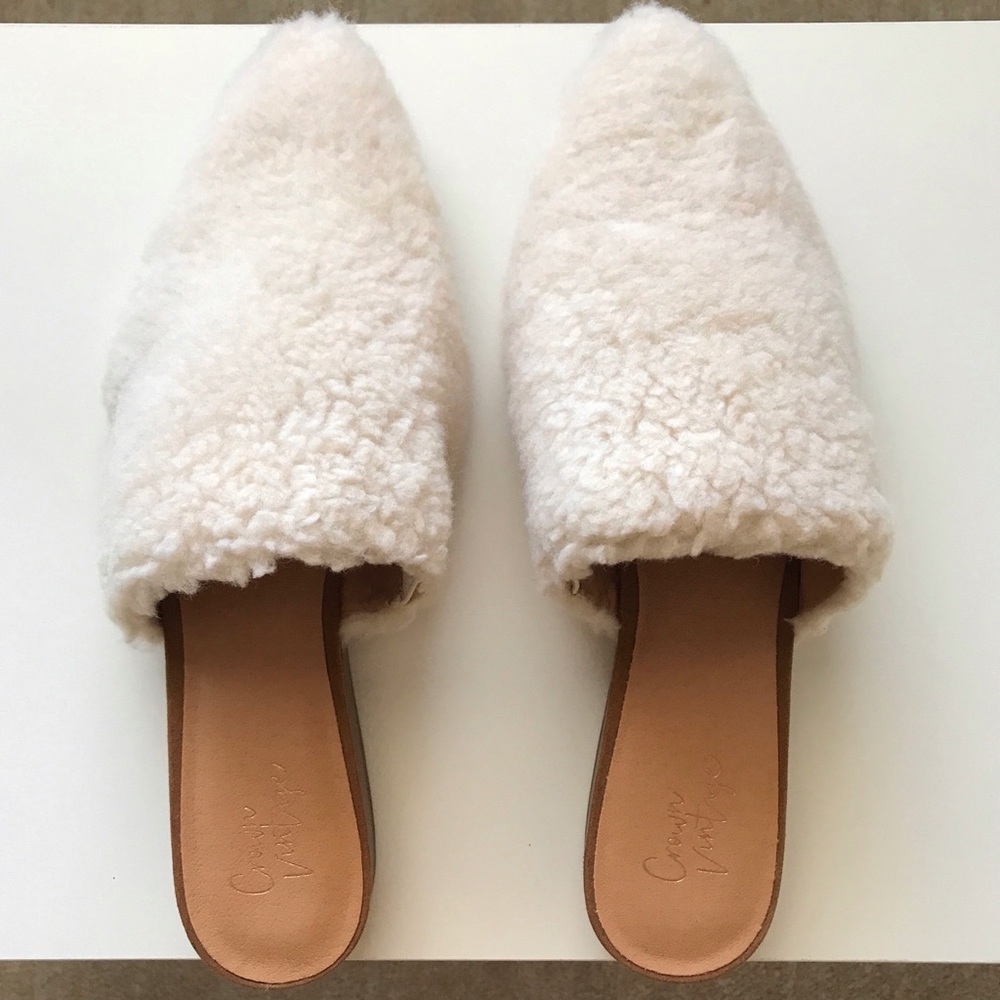 Crown Vintage Cozy Plush Shearling Mules Size 9.5